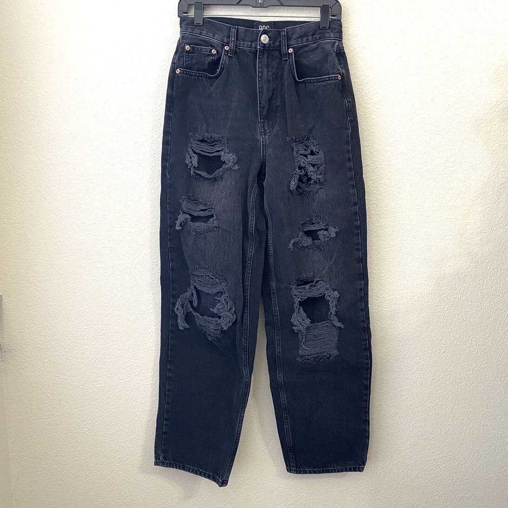 BDG Urban Outfitters High-Rise Baggy Distressed Black Jeans 28